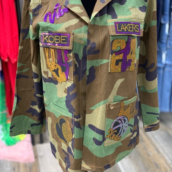 Beautiful Custom Camouflage Jacket Size XLarge - Picture 6 of 6